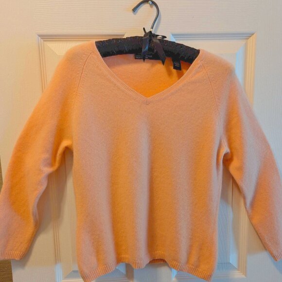Peach Cashmere Sweater V-Neck Lord & Taylor PS - Picture 2 of 5